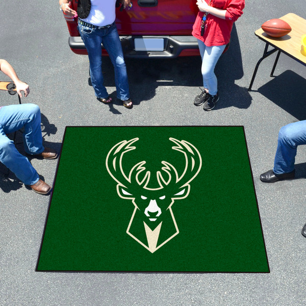 NBA - Milwaukee Bucks Tailgater Mat 59.5"x71"