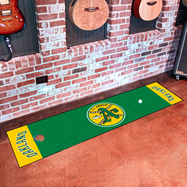 Retro Collection - 1981 Oakland Athletics Putting Green Mat