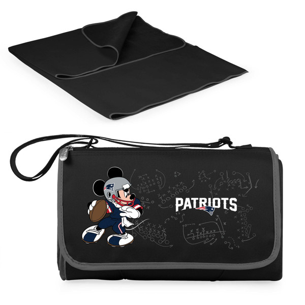 New England Patriots Mickey Mouse Blanket Tote Outdoor Picnic Blanket, (Black with Black Exterior)