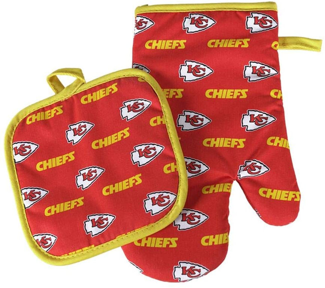 Kansas City Chiefs Oven Mitt and Pot Holder Set Color Rush