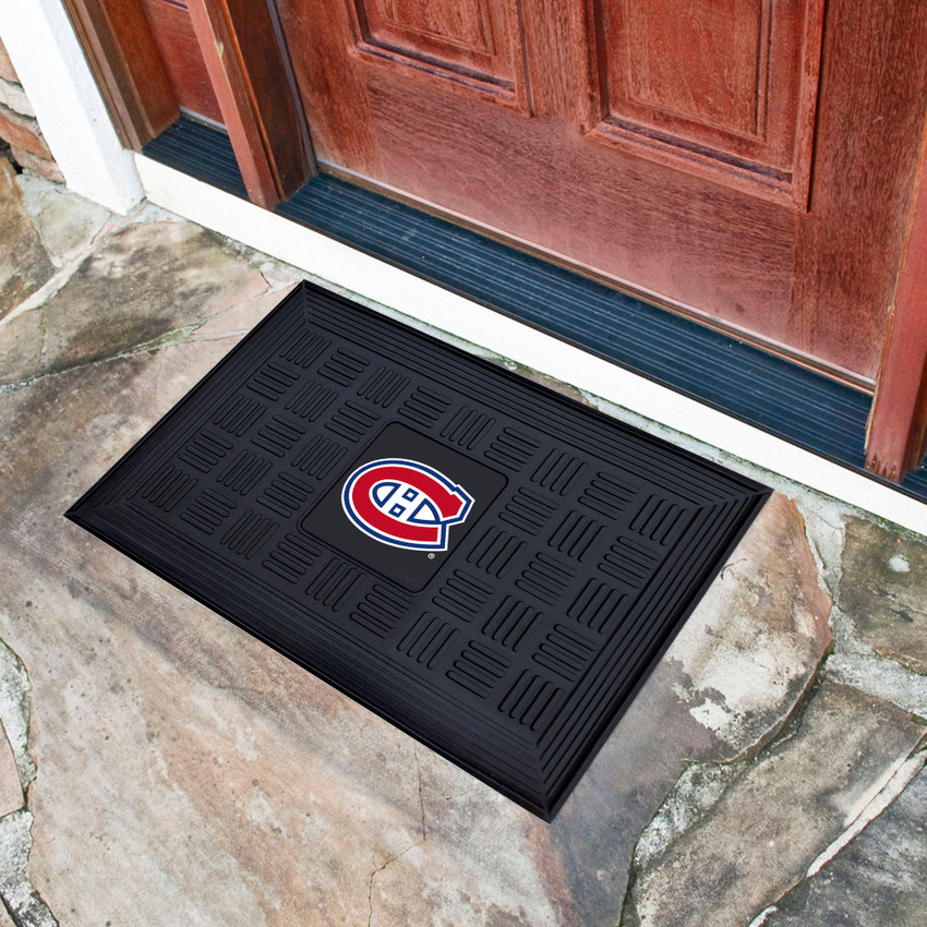NHL - Montreal Canadiens Medallion Door Mat 19.5"x31.25"