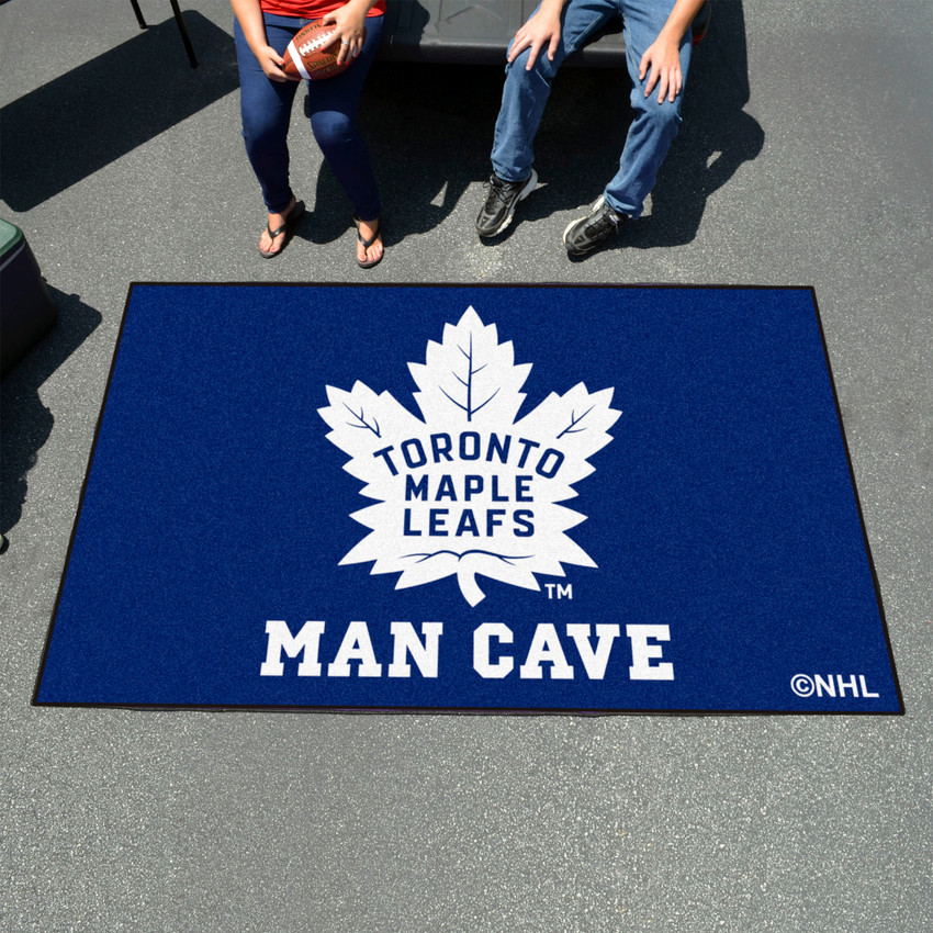 NHL - Toronto Maple Leafs Man Cave UltiMat 59.5"x94.5"