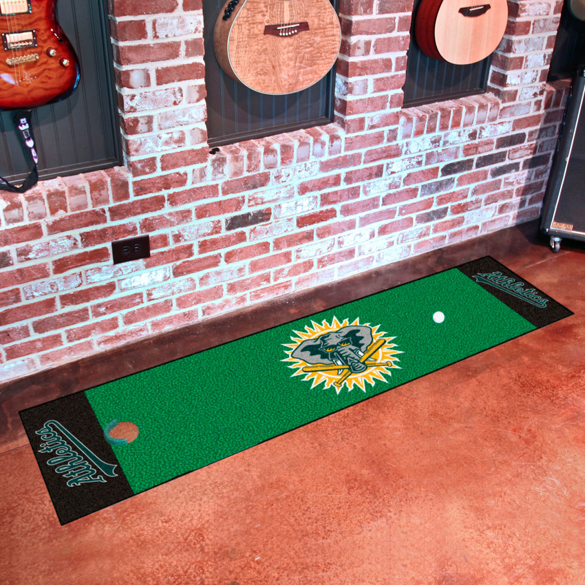 Retro Collection - 2000 Oakland Athletics Putting Green Mat
