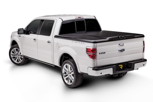Undercover 22-26 Chevy Silverado 6.7ft Bed Elite Bed Cover - Textured Black - UC1268 Photo - Primary