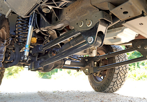 Superlift 05-07 Ford F-250 SuperDuty 4WD Diesel 6in Lift Kit w/ A 4 Link Conversion/Fox 2.0 Shocks - K231F Photo - Mounted