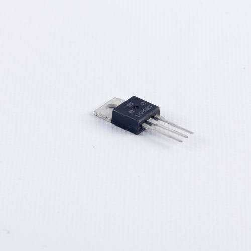 LM7805 Voltage Regulator