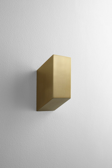 Uno LED Wall Sconce in Aged Brass (440|3-500-40)