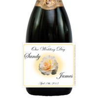 [L225] White Wedding Rose Label - closeup 