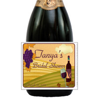 [L548] Wine Bottle / Grapes Label - closeup 