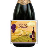 [L549] Wine Bottle / Grapes Label - closeup 