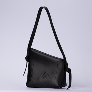K Shoulder-Black