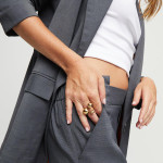 UNOde50 Ser Intrepida Ring with Negative Space - Gold