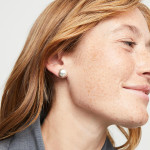 UNOde50 Ser Intrepida Stud Earrings