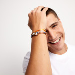 UNOde50 Ser Diferente Mauve Thread Bracelet with Gold Shell Pearl Accessory