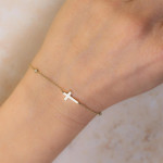 Shy Creation Diamond Bezel Cross Bracelet Shy Creation Diamond Bezel Cross Bracelet