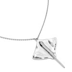 UNOde50 Ser Majestuosa Silver Manta Ray Long Chain Pendant Necklace