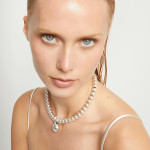 UNOde50 Short Beaded Necklace with Medium and Large Sphere 