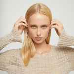 UNOde50 Drop Leather Earrings with Sphere Detail - Gold
