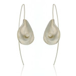 Mysterium Collection Oyster Shell Earrings with White Freshwater Pearl - Silver 