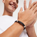 UNOde50 Ser Natural Double Black Leather Bracelet with Two Silver Circles UNOde50 Ser Natural Double Black Leather Bracelet with Two Silver Circles