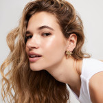 UNOde50 Ser Rebelde Gold Dragonfly Earrings