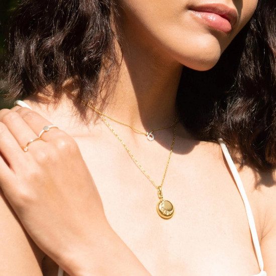 Two Stylish Ways to Wear the Boyfriend Bold Chain by MEJURI