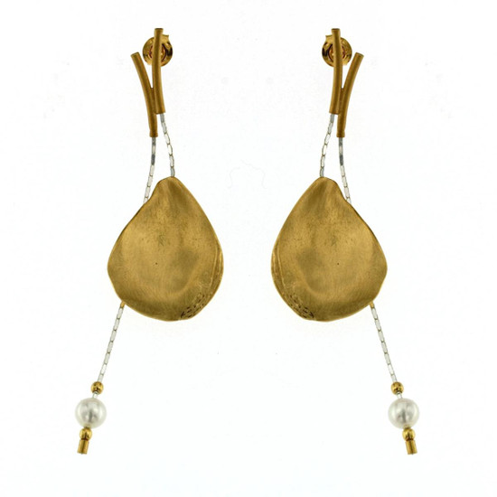 Mysterium Collection Gold Oyster Shell Drop Earrings with White Freshwater Pearl 