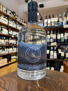 Southward - 'Mountain' Small Batch Gin 700ml 42% Southward - 'Mountain' Small Batch Gin 700ml 42%