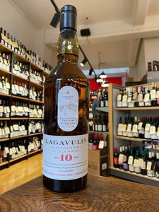 Lagavulin 10YO Islay Single Malt Scotch Whisky Lagavulin 10YO Islay Single Malt Scotch Whisky