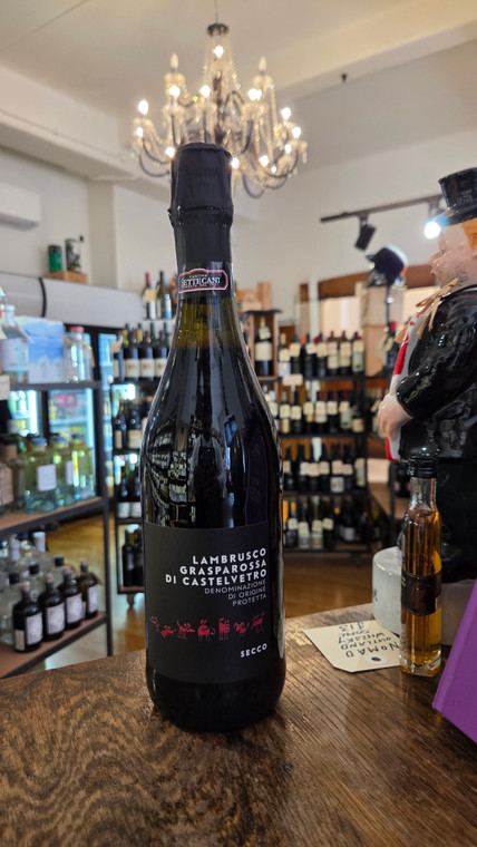 Cantina Settecani "Tradizione" Lambrusco Grasparossa di Castelvetro”