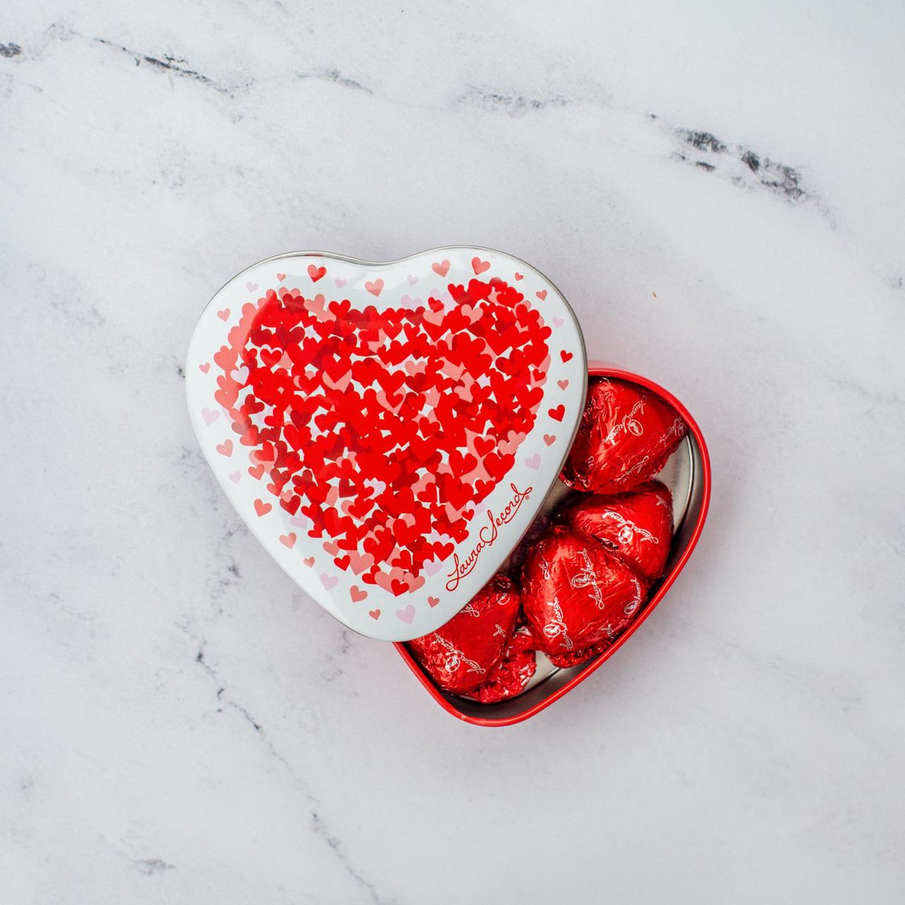 Tin Heart Box with Milk Chocolate Hearts 98 g