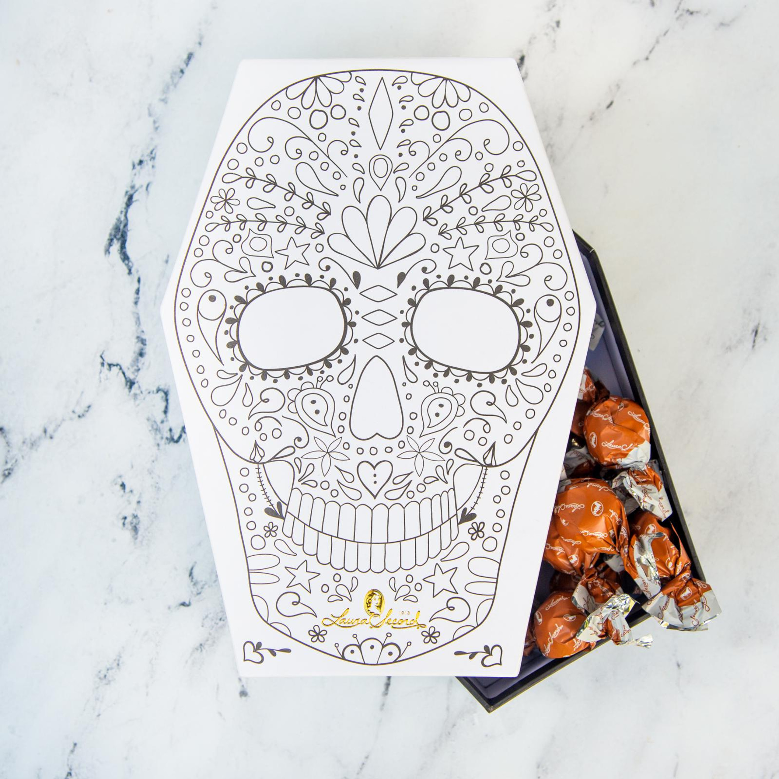 Halloween Signature Box - Salted caramel Chocolate 288 g - Skull [93240S]