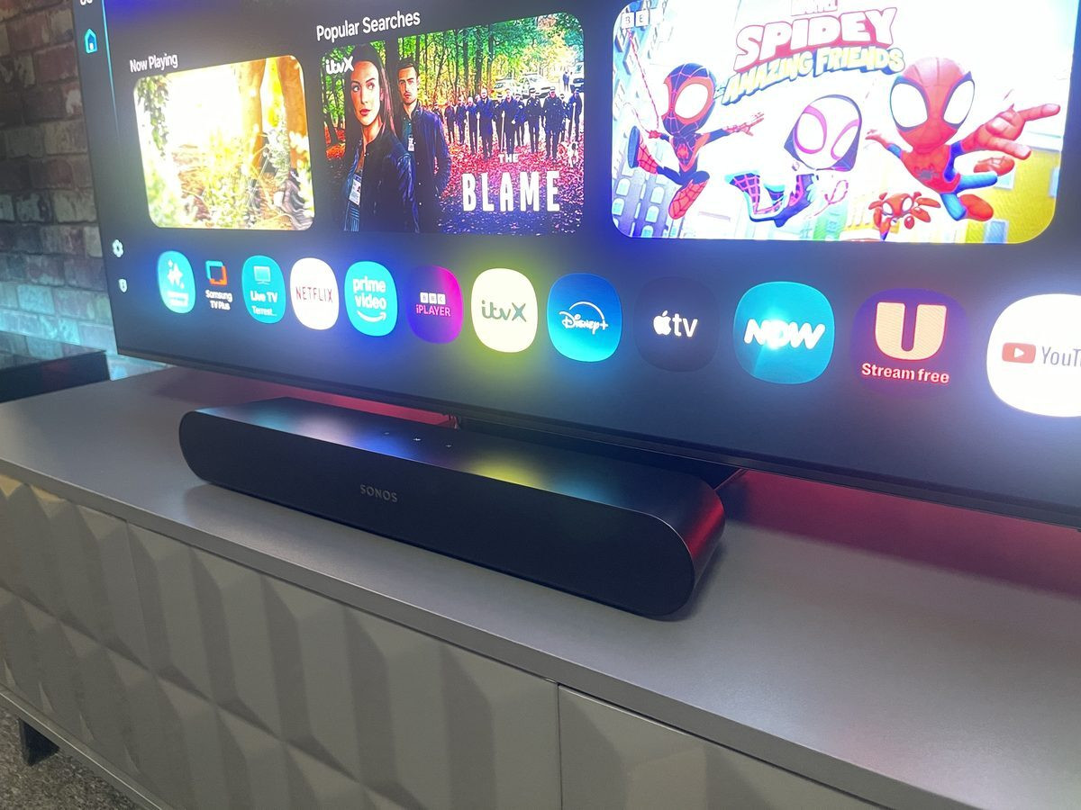 Sonos Ray compact soundbar on a TV unit beneath a TV in the Jennings showroom, Fleet