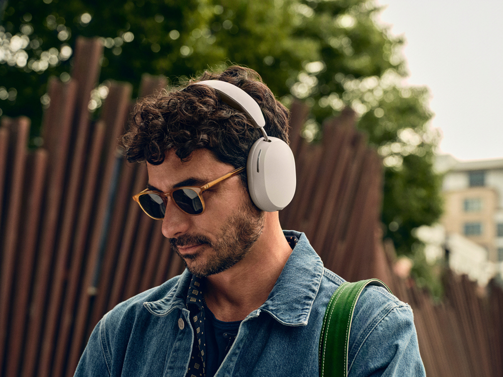 Sonos Ace White Headphones with all-around mind blowing sound performance