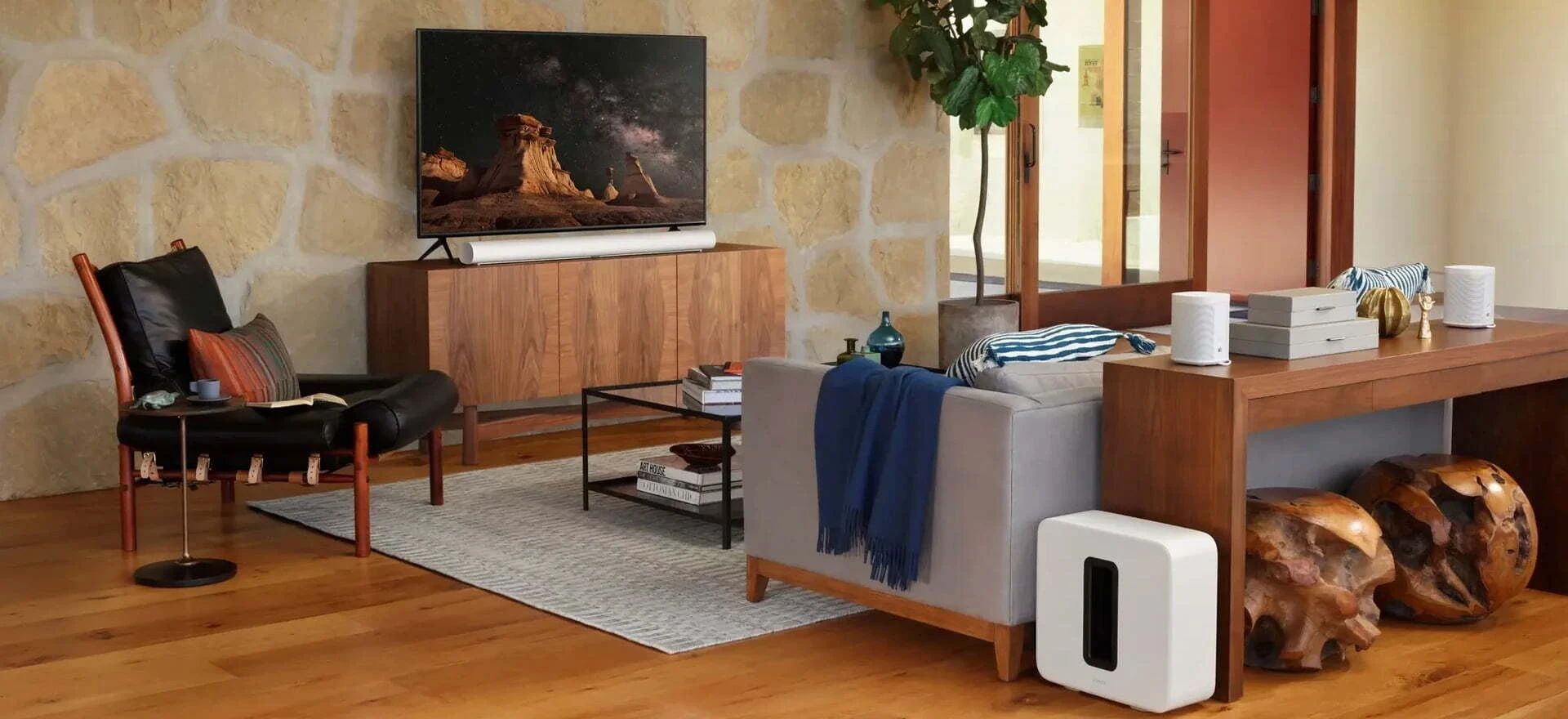 Sonos home cinema system with soundbar, wireless surround speakers and Sub