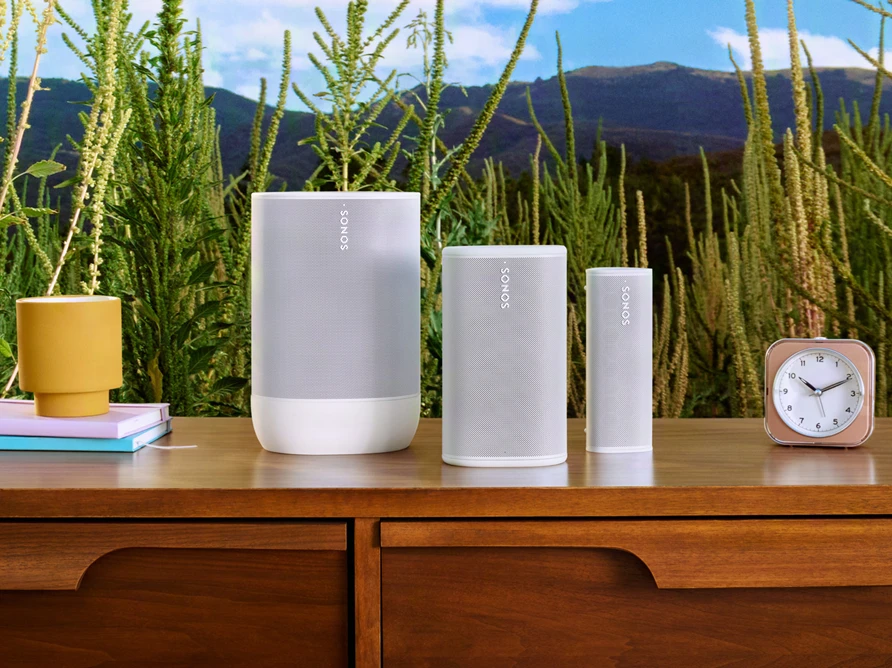 Sonos Move 2, Play & Roam 2 portable bluetooth & WiFi Speakers in white