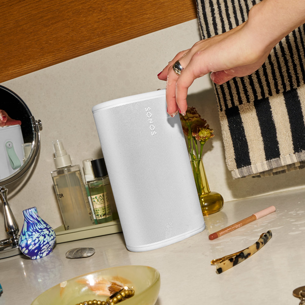 Sonos Play White Speaker shown with touch controls
