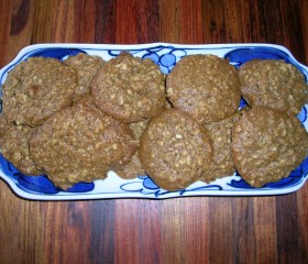 Anzac Biscuits With A Turkish Touch - Wellwood Australian Organic Walnuts