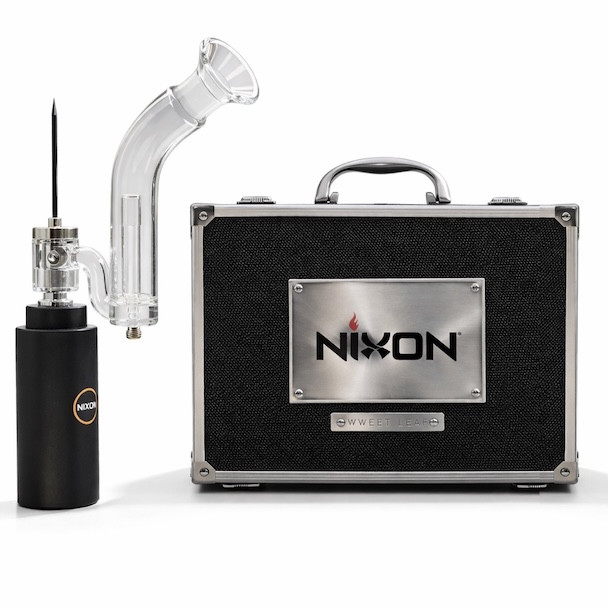 Portable Dab Rig w/ Built-in Torch: Haus Nixon by Gweed
