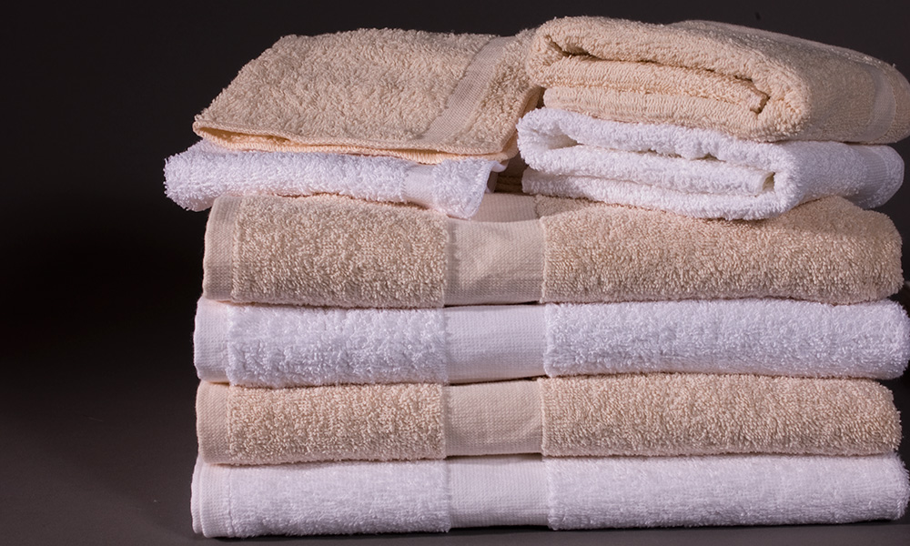 Titan Bath Towel CAM Border 20x40, 100% Cotton Ring Spun Terry Pile, 5.5  lb, 1 dozen