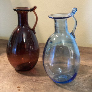 La Soufflerie - Amour Avec Anse Bud Vase La Soufflerie - Amour Avec Anse Bud Vase