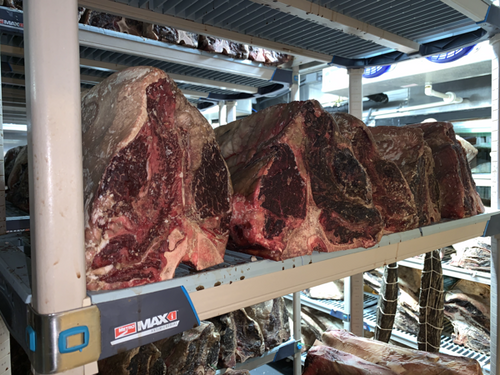 Top 3 Reasons To Choose Plastic Shelving For your Dry-Aging Operation