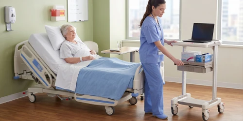 5 Reasons Healthcare Facilities Should Look to Small Medical Carts