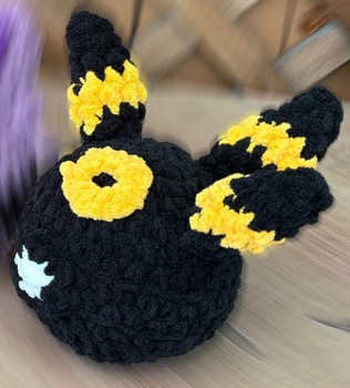 Crochet Umbreon Black Bottom Pokeball | Geekkmother Crochet Creations