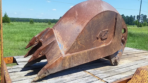 Esco 31V30 V-Bottom Rock Bucket