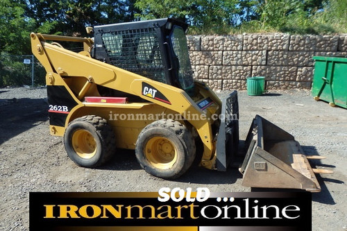 2005 Cat 262B Skid Steer Loader, in very good condition.