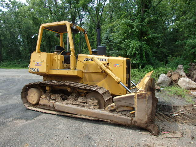 John Deere 750B Dozer