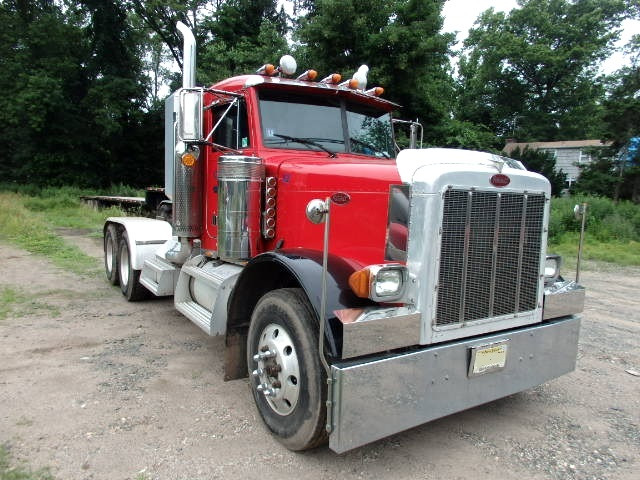 2003 379 Pete Tandem Axle Tractor