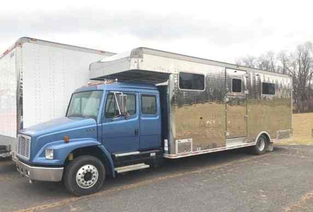 1999 7 horse eby hauler van