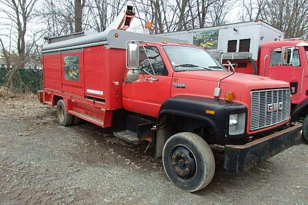 Used 1995 GMC Top Kick LoPro 30ft Bucket Service Truck